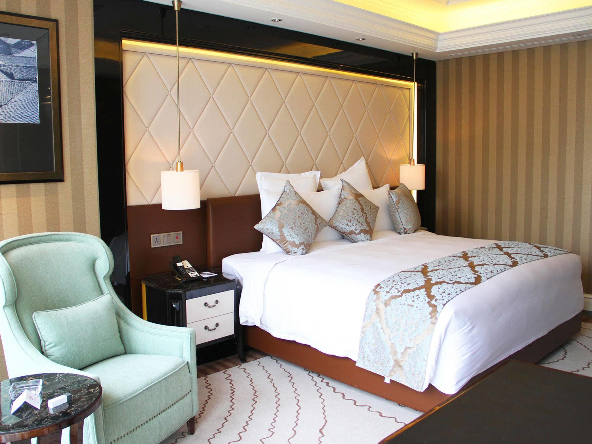 Renhe Spring Hotel เฉิงตู ภายนอก รูปภาพ